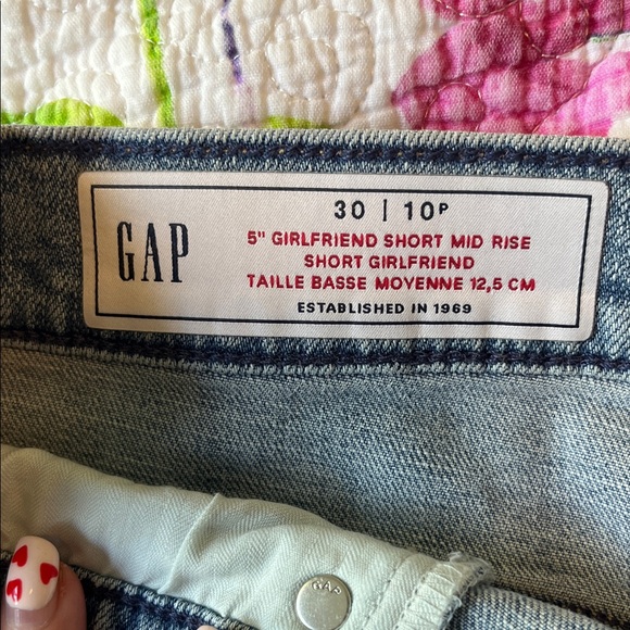 GAP Faded Blue Ripped Jean Shorts - Picture 2 of 4